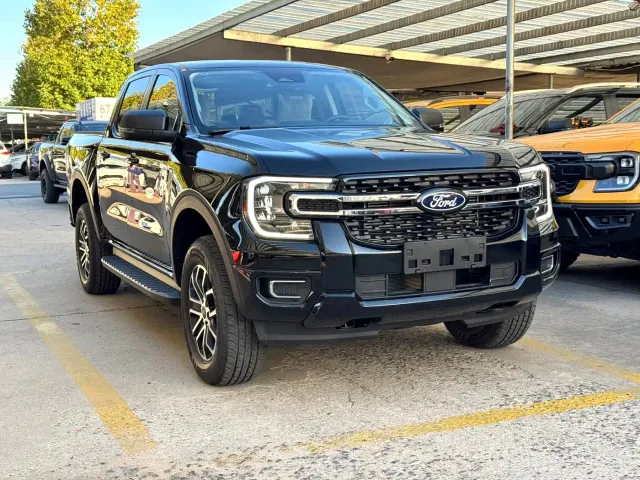 Ford Ranger — Фото автомобиля 3