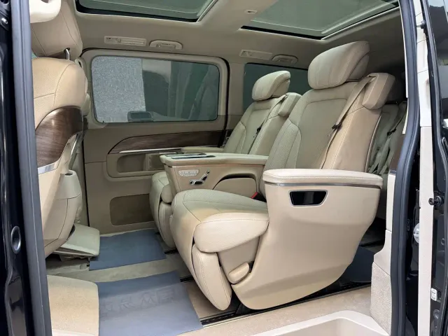 Mercedes-Benz V-Class — Фото автомобиля 13