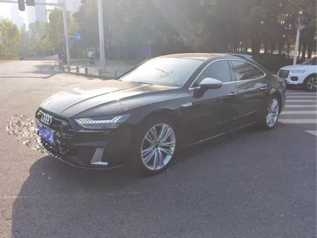 Фотография автомобиля — Audi A7L