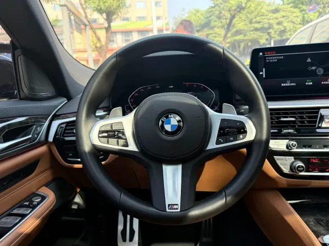 BMW 6 Series Gran Turismo — Фото автомобиля 16