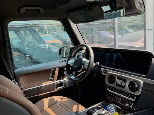 Mercedes-Benz G-Class — Фото автомобиля 3