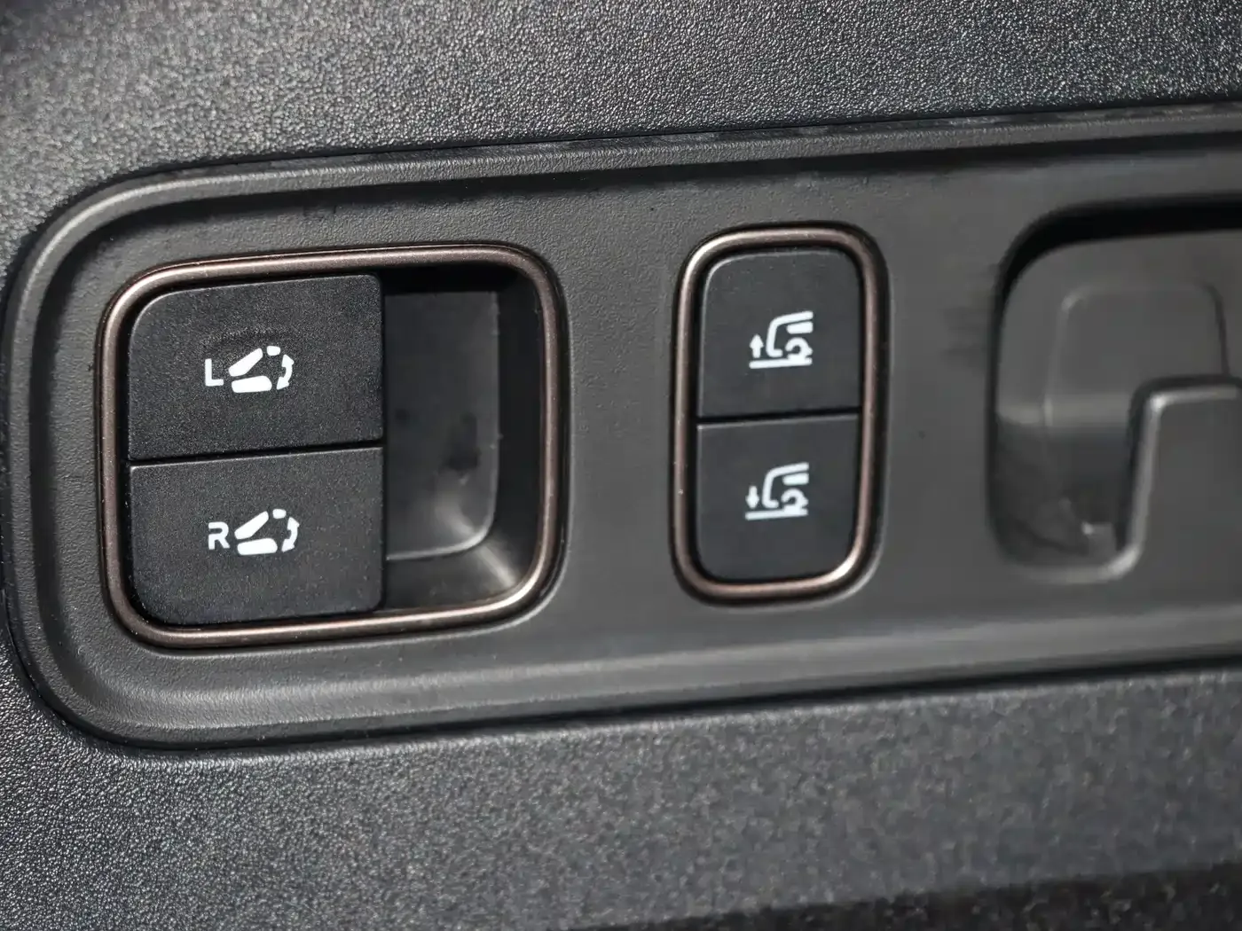 Li Auto Li Auto i6 2025 4WD Base Model — Фото автомобиля 19