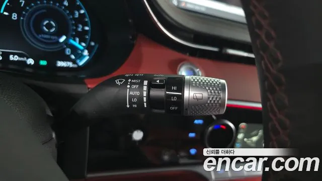 Genesis GV70 — Фото автомобиля 28