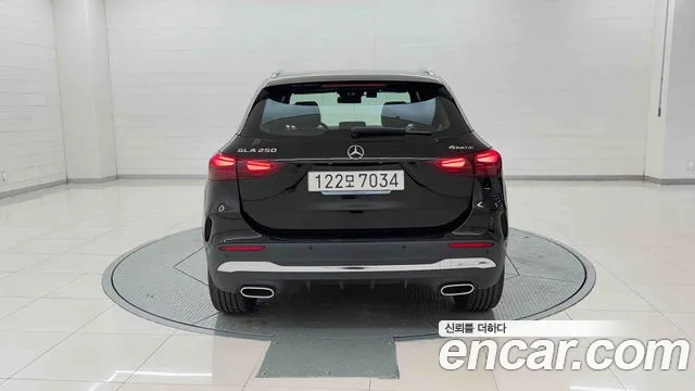 Mercedes-Benz GLA-Class H247 — Фото автомобиля 4