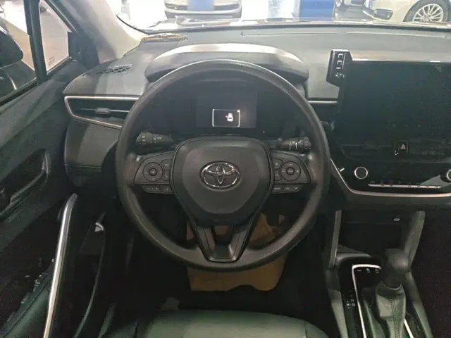 Toyota Corolla Cross — Фото автомобиля 10