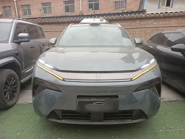 BYD Tang L — Фото автомобиля 2