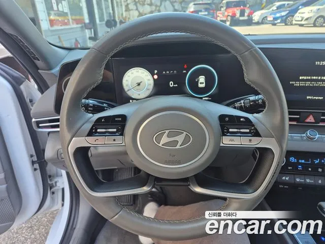 Hyundai Avante CN7 — Фото автомобиля 16