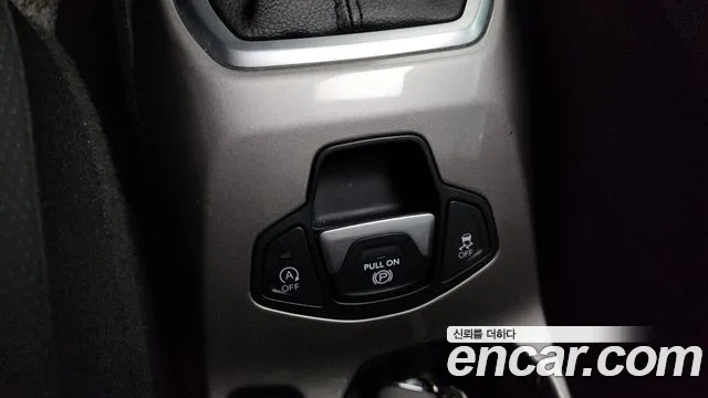 Jeep Renegade — Фото автомобиля 10