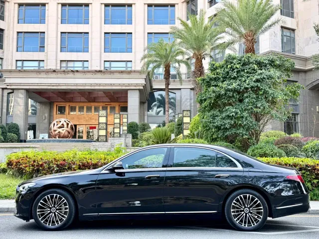 Mercedes-Benz S-Class — Фото автомобиля 3