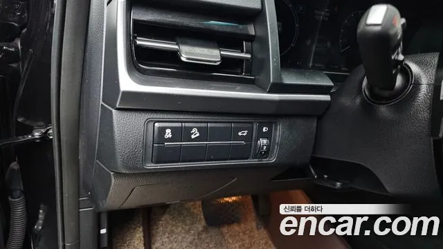 KG_Mobility_Ssangyong Rexton Rexton Arena Дизель 2.2 4WD — Фото автомобиля 14