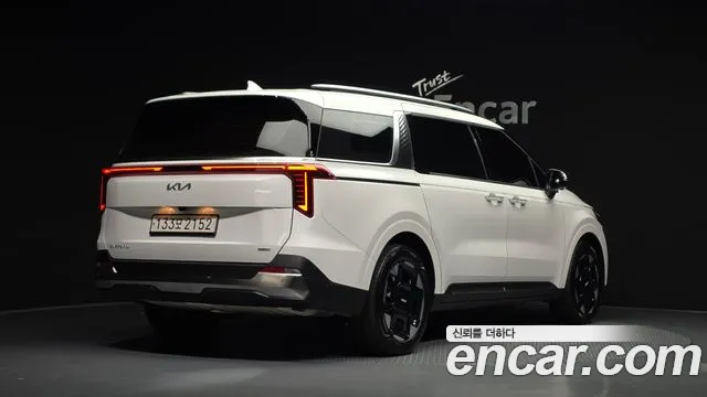 Kia Carnival — Фото автомобиля 2