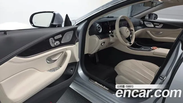Mercedes-Benz CLS-Class — Фото автомобиля 3