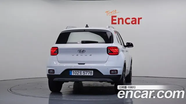 Hyundai Venue — Фото автомобиля 4