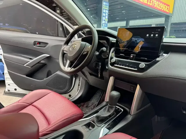 Toyota Frontlander — Фото автомобиля 10