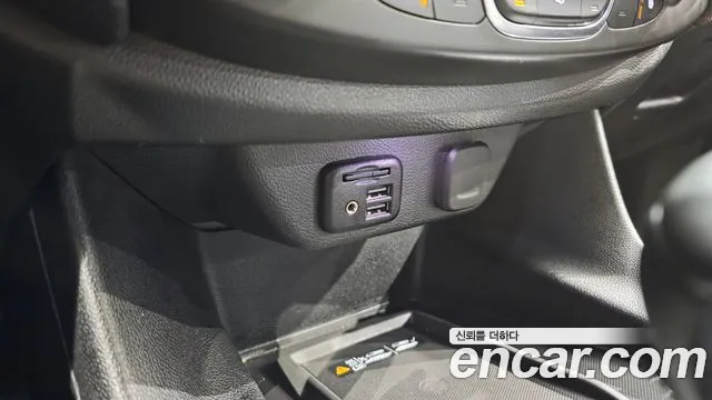 ChevroletGMDaewoo Traverse Traverse — Фото автомобиля 30