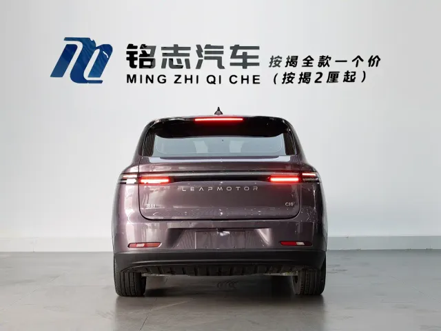 Leapmotor C10 — Фото автомобиля 6