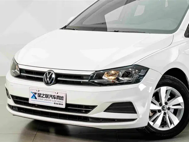 Volkswagen Polo — Фото автомобиля 2