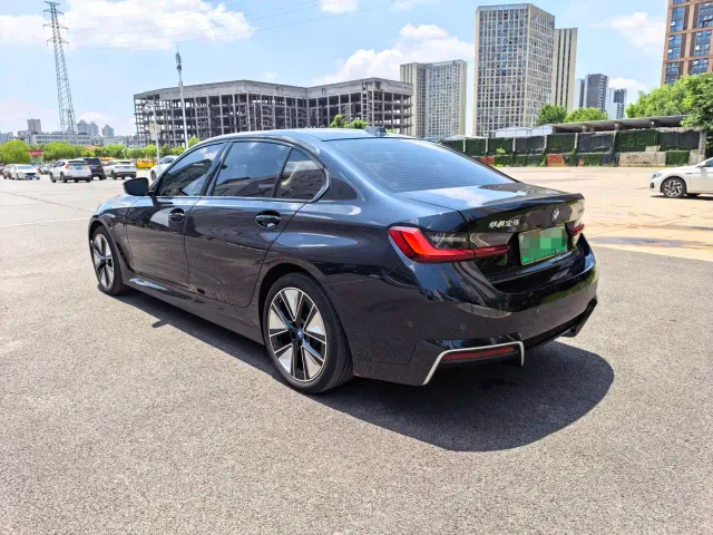 BMW i3 — Фото автомобиля 7