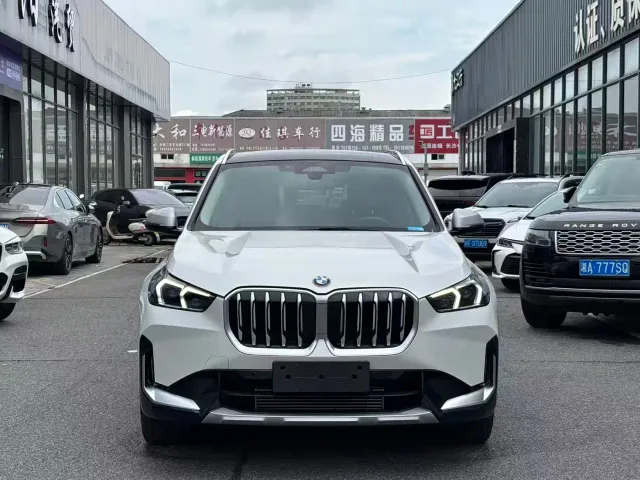 BMW X1 — Фото автомобиля 2