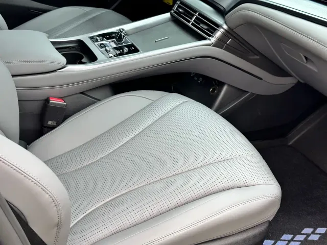 BYD Seal 07 DM-i — Фото автомобиля 13