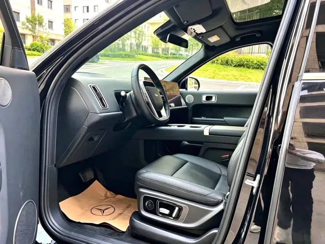 Li Auto L9 — Фото автомобиля 6