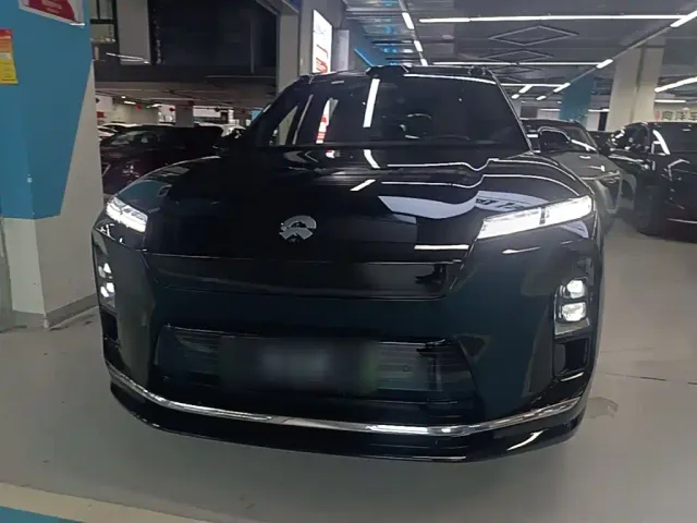 Nio ES8 — Фото автомобиля 2