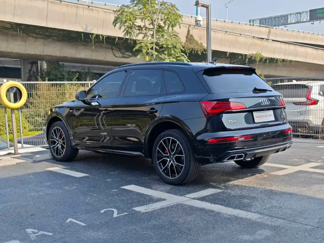 Audi Q5L — Фото автомобиля 6