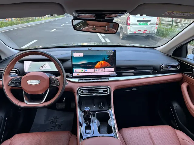 Geely Emgrand — Фото автомобиля 7