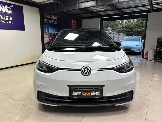 Volkswagen ID.3 — Фото автомобиля 2