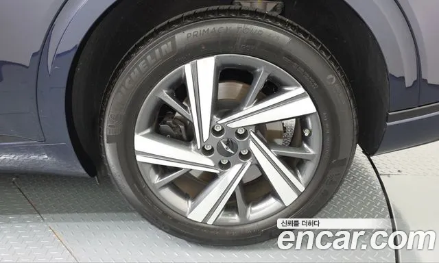 Genesis GV70 — Фото автомобиля 6
