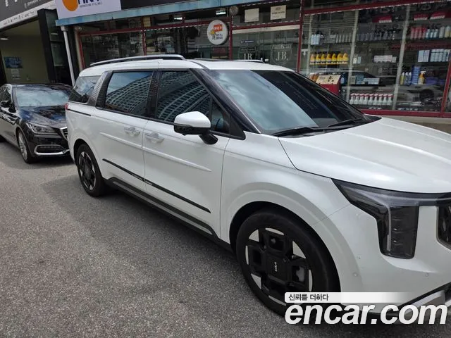 Kia Carnival — Фото автомобиля 4