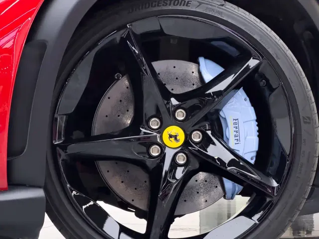 Ferrari Purosangue — Фото автомобиля 9