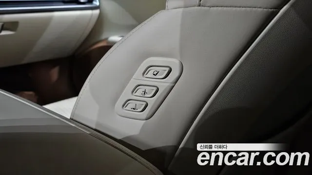 Hyundai Grandeur GN7 — Фото автомобиля 30