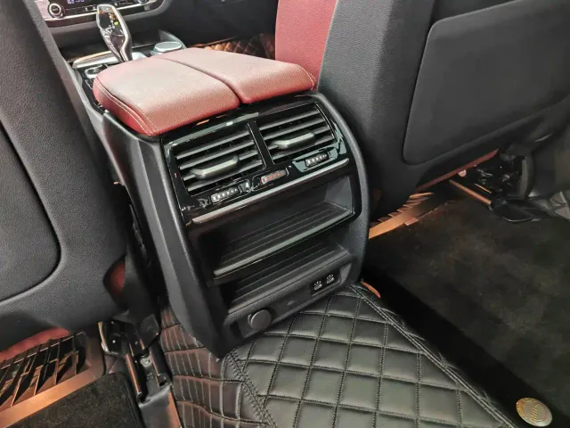 BMW 5 Series — Фото автомобиля 9