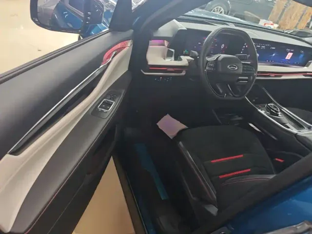 Ford Edge — Фото автомобиля 15
