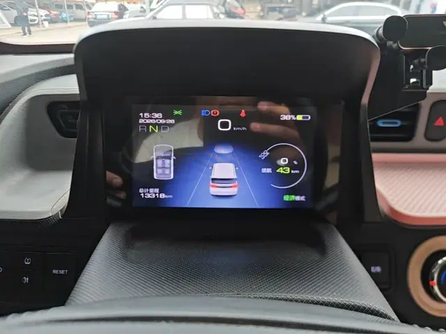 Wuling Hongguang Mini EV — Фото автомобиля 11