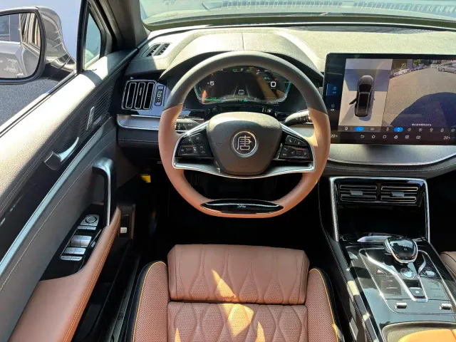 BYD Tang — Фото автомобиля 14