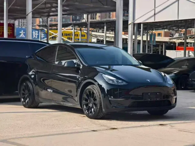 Фотография автомобиля — Tesla Model Y