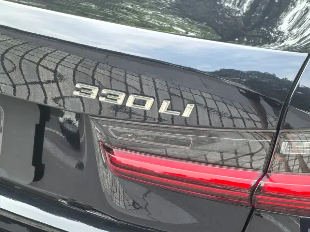 BMW 3 Series — Фото автомобиля 16