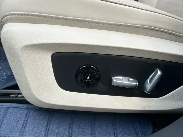 Li Auto ONE — Фото автомобиля 10