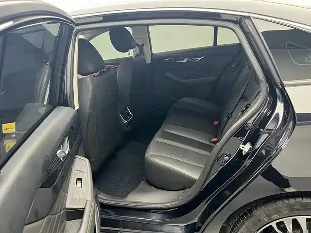 Dongfeng Yixuan MAX — Фото автомобиля 14