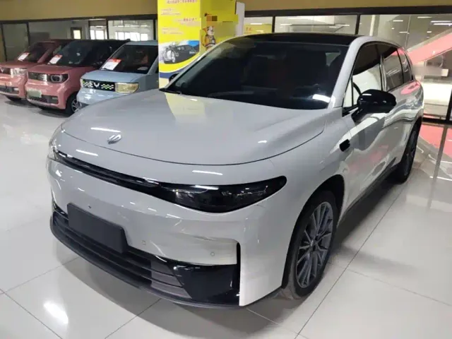 Фотография автомобиля — Leapmotor C10
