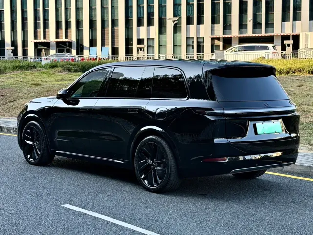 Li Auto L9 — Фото автомобиля 7