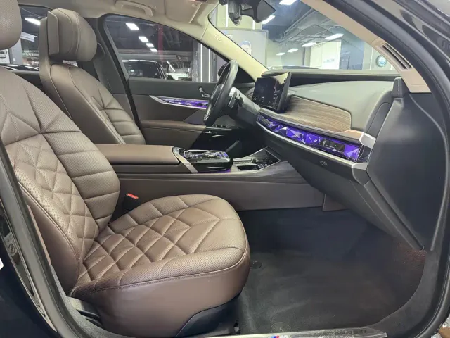 BMW 7 Series — Фото автомобиля 9