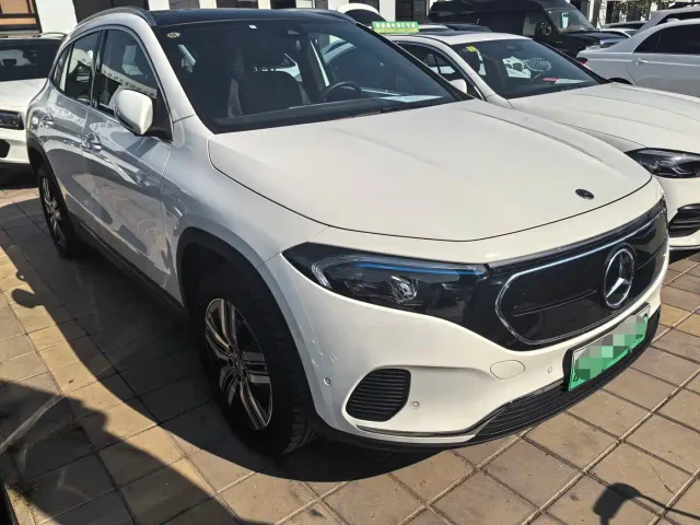 Mercedes-Benz EQA — Фото автомобиля 4