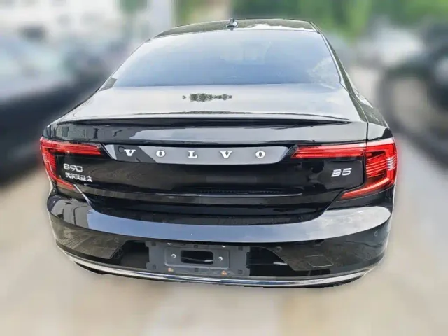 Volvo S90 — Фото автомобиля 7