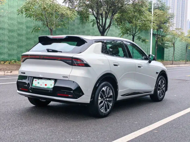 Changan Qiyuan Q05 — Фото автомобиля 5