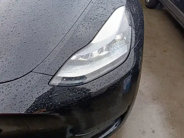 Tesla Model Y — Фото автомобиля 23