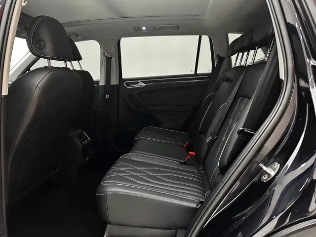 Volkswagen Tiguan L — Фото автомобиля 23