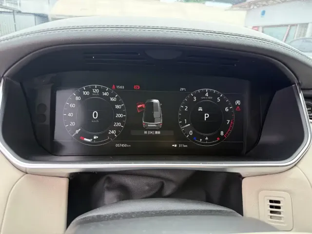 Land Rover Range Rover Sport — Фото автомобиля 8